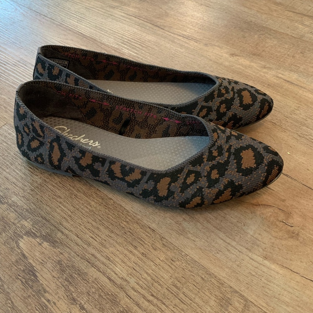 Sketchers Air Cooled Memory Foam ballet flats. Super comfortable. Size 8.5.